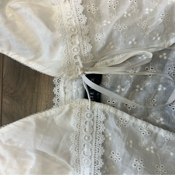 White Fox White Lace Top - Picture 3 of 5